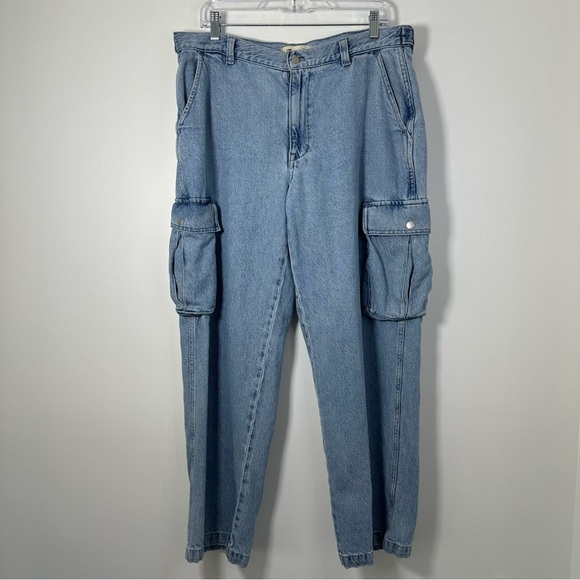 Madewell Women’s Low Slung Cargo Jeans Light Wash Size 30/10 - Picture 3 of 10